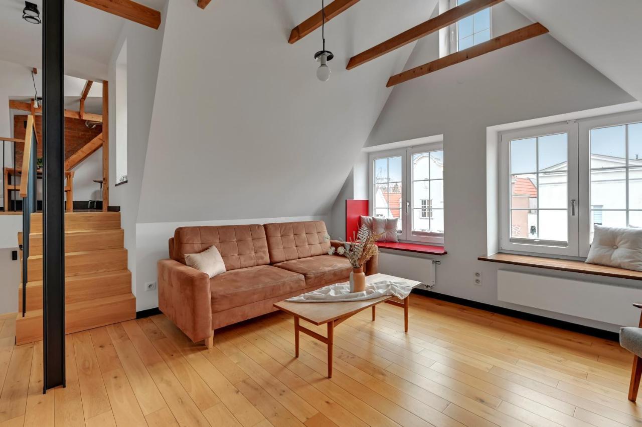 3-level With A View Of St Mary's Basilica By Downtown Apartament